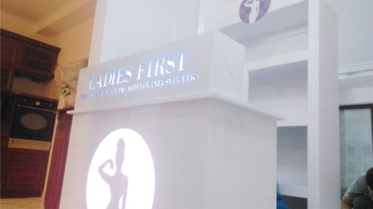 Meble personalizowne „Ladies First”